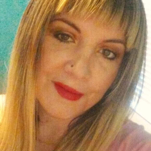 Meet your Posher, Megan - Picture 1 of 1